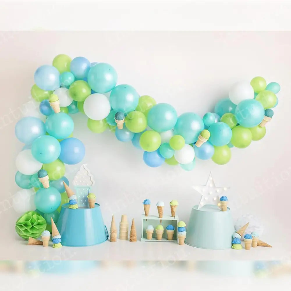 Ib-Licious Blue Poly / 76X60 Backdrop